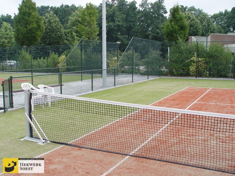 Hekwerk om Tennisbaan - Sporthekwerk - Hekwerk Soest B.V.